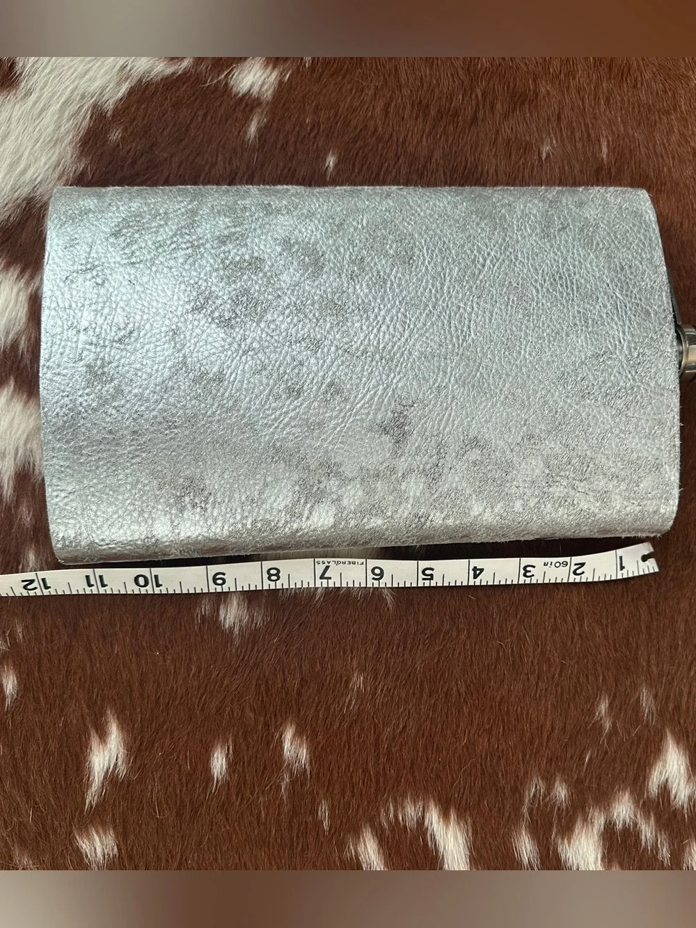 Top Shelf Extra Tall Silver Cowhide Flask – Stainless Steel 64 oz